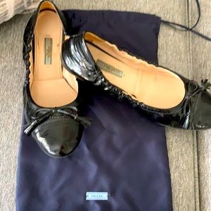 Prada flats. Black patent leather size 39 (8.5)